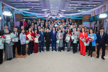 Фотография к новости: Тысячи граждан ежегодно ищут решение своих проблем в партии – AMANAT