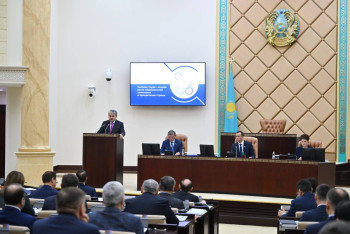 Фотография к новости: Каждый пятый выпускник работает не по специальности –  Ашимбаев