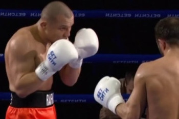 Фотография к новости: Казахстанец сенсационно победил российского чемпиона