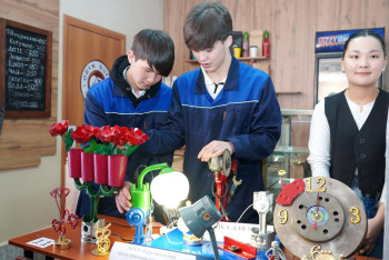 Фотография к новости: "Таза Қазақстан": Студенты из Караганды предложили безотходные технологии