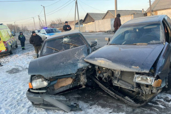 Фотография к новости: Обогнал по встречке: жуткое ДТП произошло в Семее