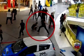 Фотография к новости: Мужчина устроил стрельбу в торговом центре в Московской области