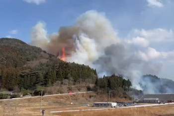 Фотография к новости: Крупнейший смертельный пожар продолжает бушевать в Японии