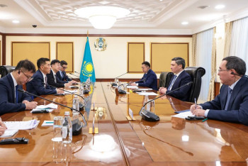 Фотография к новости: Инвестиции в город Алатау обсудил Олжас Бектенов с главой китайской компании