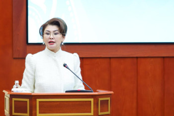 Фотография к новости: Балаева предложила внедрить новый подход для продвижения женщин на госслужбе