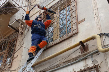 Фотография к новости: 90-летняя жительница Кызылорды отметила юбилей благодаря помощи спасателей