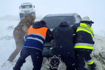 Фотография к новости: 12 человек спасли из снежного плена в области Жетісу