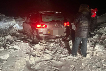 Фотография к новости: Десятки людей спасли ночью из снежного плена в четырёх регионах Казахстана