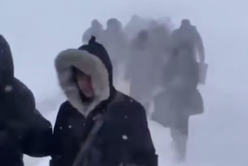 Фотография к новости: 40 пассажиров автобуса спасли в метель в Карагандинской области