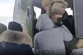 Фотография к новости: 27 человек вызволили ночью спасатели МЧС из снежных заносов