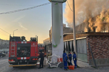 Фотография к новости: Крупный пожар в двухэтажном кафе в Шымкенте полностью потушили