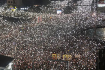 Фотография к новости: Более 100 тысяч человек вышли на протесты в Белграде