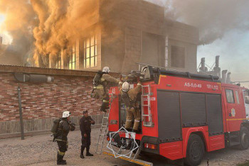 Фотография к новости: Персонал двухэтажного кафе в Шымкенте эвакуировали из-за пожара