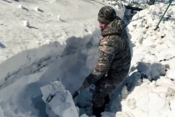 Фотография к новости: Военнослужащие помогают защитить Карагандинскую область от паводков