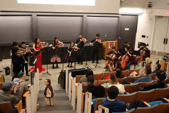 Фотография к новости: Американские музыканты исполнили казахстанскую классику в Гарварде