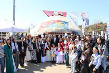 Фотография к новости: Наурыз объединил тюркские народы в Турции: казахские традиции на главной сцене