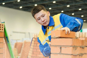 Фотография к новости: Школьники в Казахстане могут получить диплом о профессии вместе с аттестатом