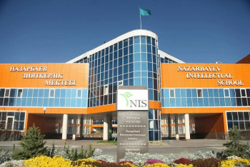 Фотография к новости: "Никому не могу помочь и не хочу": казахстанский чиновник написал эмоциональный пост