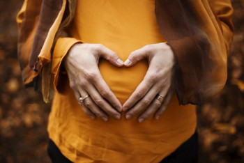 Фотография к новости: "В больнице только за деньги смотрят": семья обвиняет врачей в гибели казахстанки и младенца