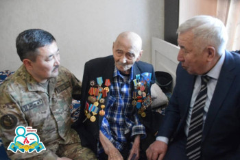 Фотография к новости: Как помогают ветеранам Великой Отечественной войны в Абайской области