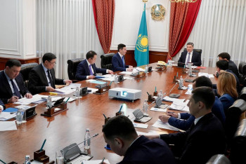 Фотография к новости: В Правительстве обсудили изменения структуры финансирования казахстанских аэропортов