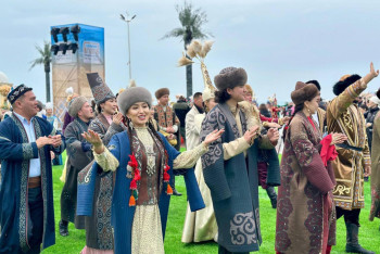 Фотография к новости: Около 200 гостей из тюркоязычных стран прибыли в Актау