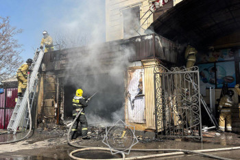 Фотография к новости: Киоск быстрого питания горел в Таразе