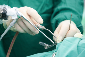 Фотография к новости: Удалили зуб: Павлодарка перенесла операцию после "лечения" в стоматологии