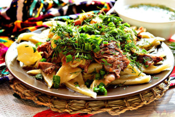 Фотография к новости: Без пафоса, но с душой: бешбармак-party в Астане покорила интернет