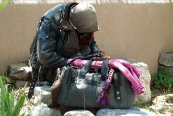 Фотография к новости: Жители алматинского Арбата в шоке от нашествия бомжей