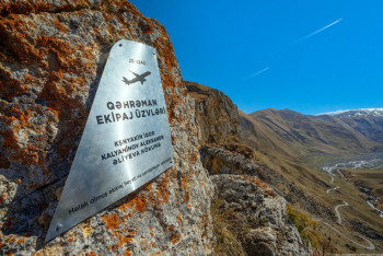 Фотография к новости: Крушение самолета под Актау: мемориал жертвам крушения появился в Азербайджане