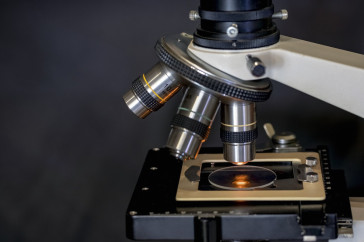 Фотография к новости: В Акколе запустили первый в регионе суперкомпьютер для научных исследований