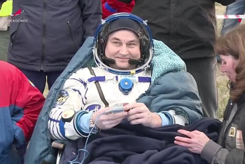 Фотография к новости: Экипаж  космического корабля "Союз МС-26" приземлился в Казахстане