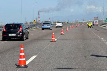 Фотография к новости: Водитель подаёт в суд на "ҚазАвтоЖол" из-за разбитого на трассе авто