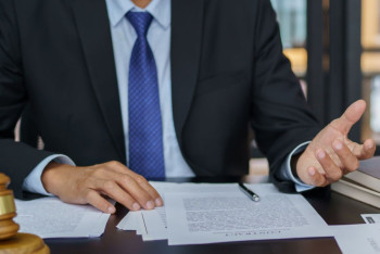 Фотография к новости: Мошенники под маской юристов: Казахстанцев предупреждают о новом виде обмана