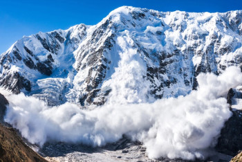 Фотография к новости: Лавинная опасность сохраняется в Алматинской области