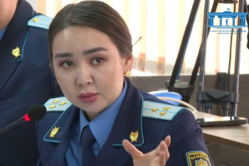 Фотография к новости: "Вы – мать четверых детей": прокурор по делу Шерзата Полата пристыдила свидетельницу за поведение