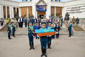 Фотография к новости: Военный борт Минобороны привёз в Астану останки казахстанских солдат ВОВ