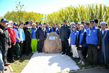 Фотография к новости: В Петропавловске открыли Аллею Единства