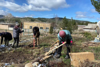 Фотография к новости: "Таза Қазақстан": 250 человек очистили уникальные уголки природы Казахстана