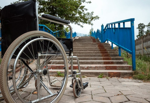 Фотография к новости: Один на всю страну: детский реабилитационный центр Павлодара остался без денег