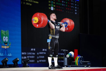 Фотография к новости: Казахстанский штангист стал серебряным призером чемпионата Азии