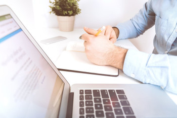 Фотография к новости: "Цифровой помощник" будет следить за действиями судебных исполнителей