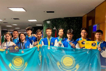 Фотография к новости: Казахстанские школьники завоевали 362 медали на международных олимпиадах