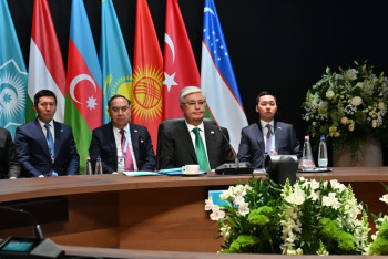 Фотография к новости: Казахстан призвал тюркские страны спасать Каспий и строить цифровой пояс