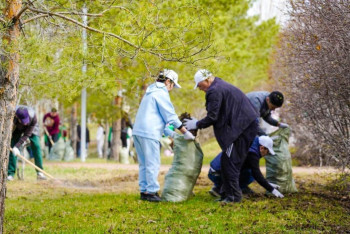 Фотография к новости: Свыше шести тысяч тонн мусора вывезли из Астаны