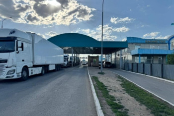 Фотография к новости: Очереди на казахстанско-российской границе: КГД объяснил, что тормозит движение