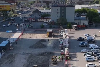 Фотография к новости: На месте старых домов перед ТЦ "Тулпар" в Астане появится сквер