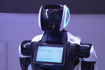 Фотография к новости: В Казахстане робот-судебный исполнитель сэкономил гражданам 1 млрд тенге