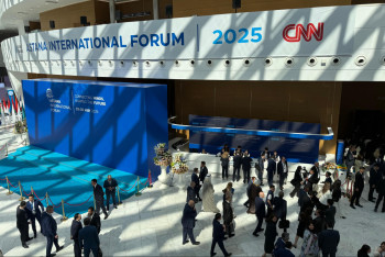 Фотография к новости: Сулейменов: Международные форумы помогают выстраивать доверие к Казахстану